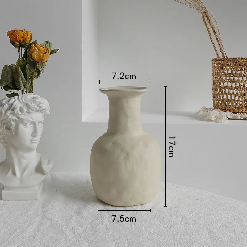 Nordic Ceramic Vase – Textured Dry-Flower Display Ornament