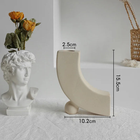 Nordic Ceramic Vase – Textured Dry-Flower Display Ornament