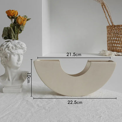 Nordic Ceramic Vase – Textured Dry-Flower Display Ornament