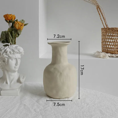 Nordic Ceramic Vase – Textured Dry-Flower Display Ornament