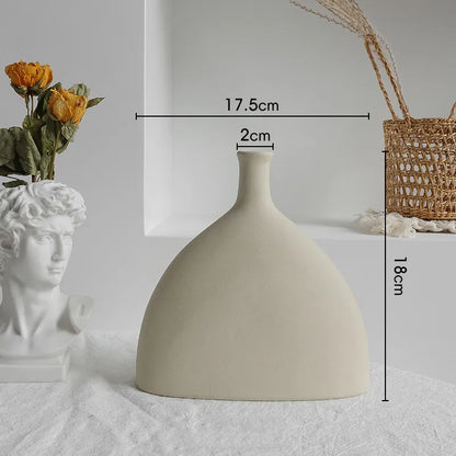 Nordic Ceramic Vase – Textured Dry-Flower Display Ornament