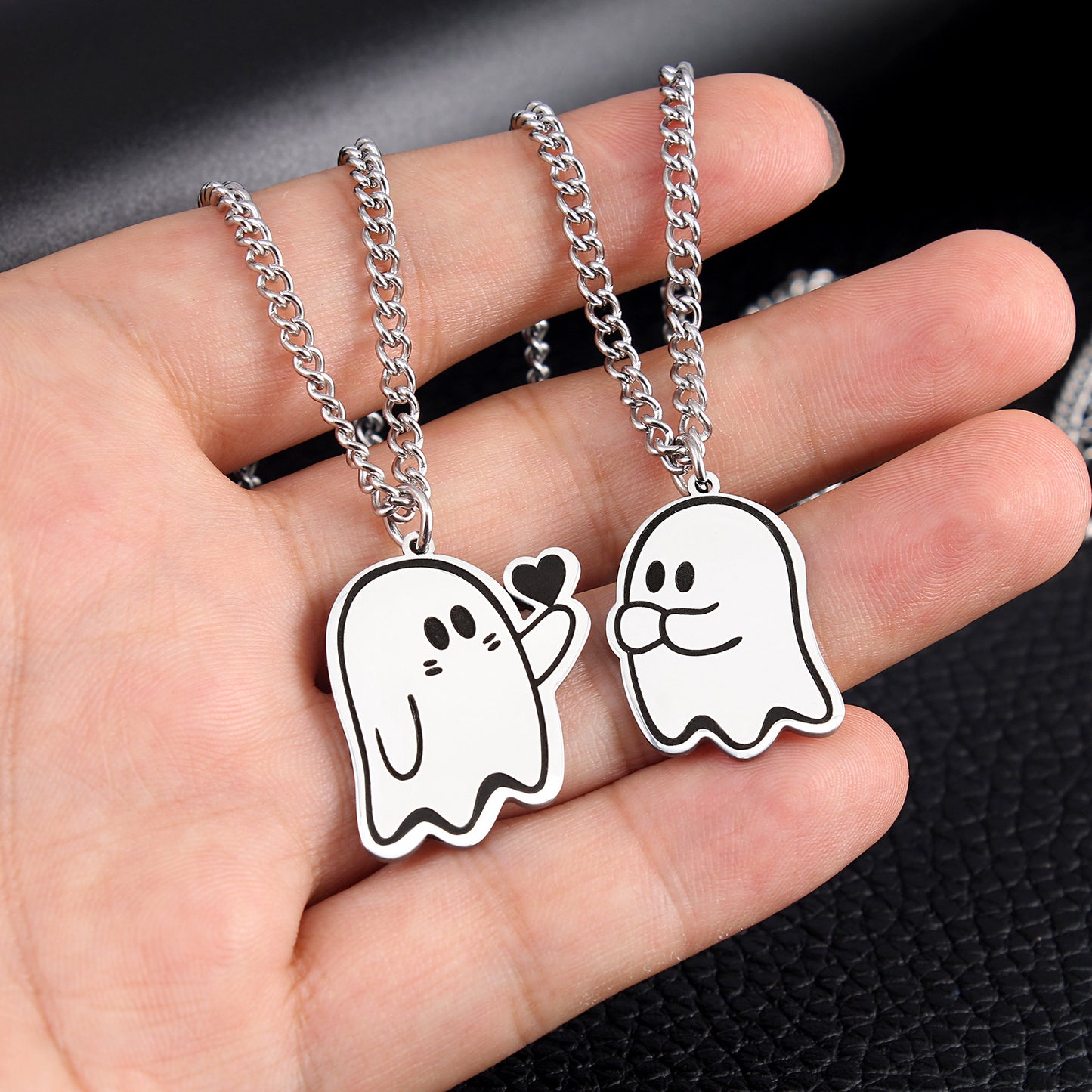 Halloween Cute Love Ghost Necklace Set – Matching Pendant Necklaces for Couples