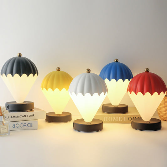 Hot Air Balloon Night Light – Nordic Style Battery-Powered Table Lamp for Bedroom & Bedside Decor