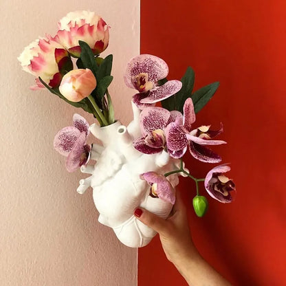 Nordic-Shaped Decorative Vase – Resin/Ceramic Art Sculpture for Desktop & Home Décor