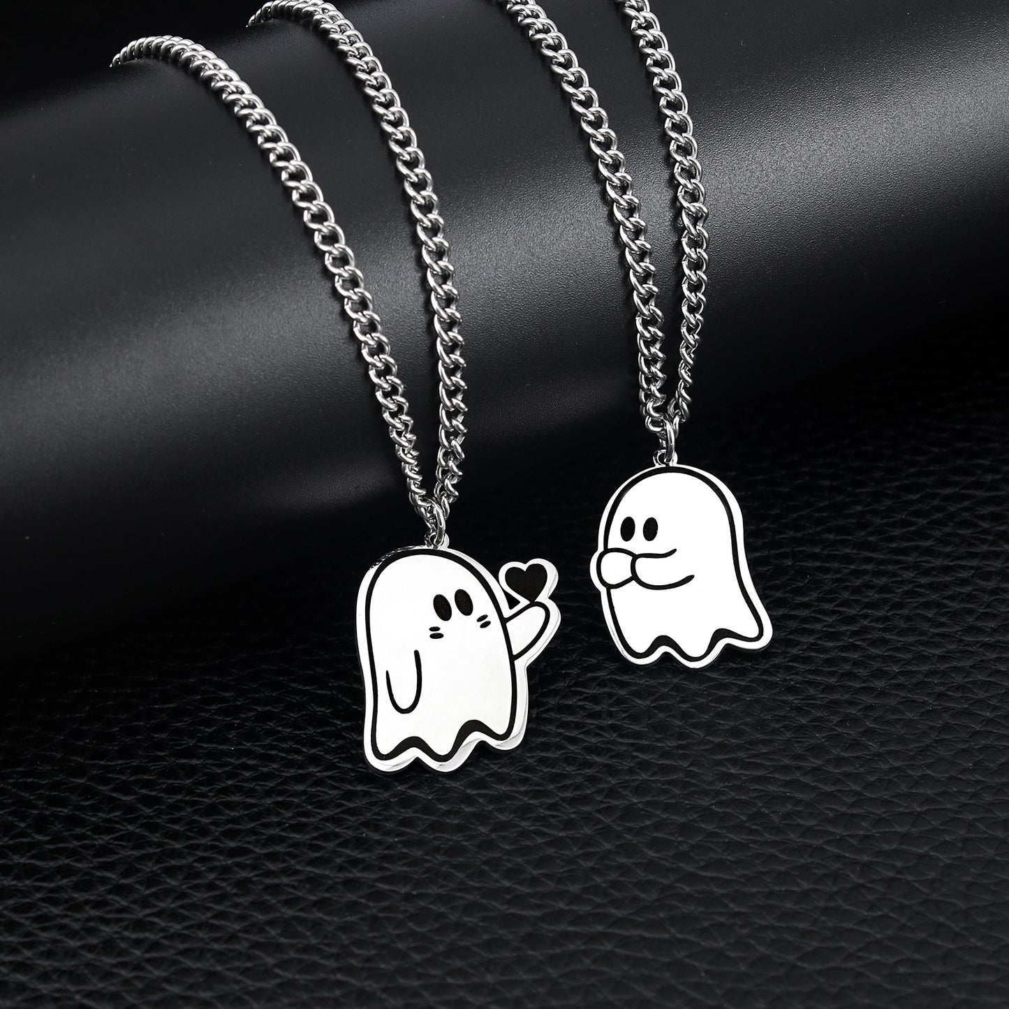 Halloween Cute Love Ghost Necklace Set – Matching Pendant Necklaces for Couples