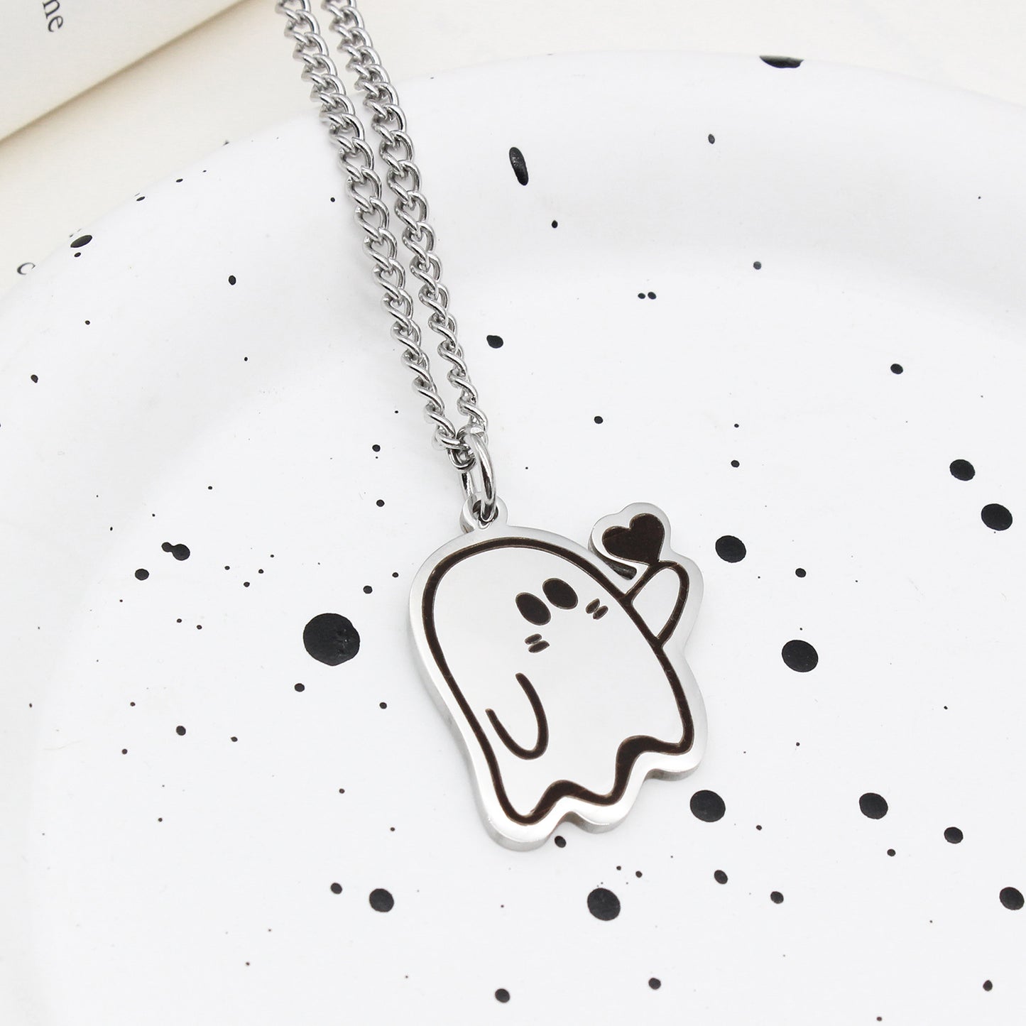 Halloween Cute Love Ghost Necklace Set – Matching Pendant Necklaces for Couples