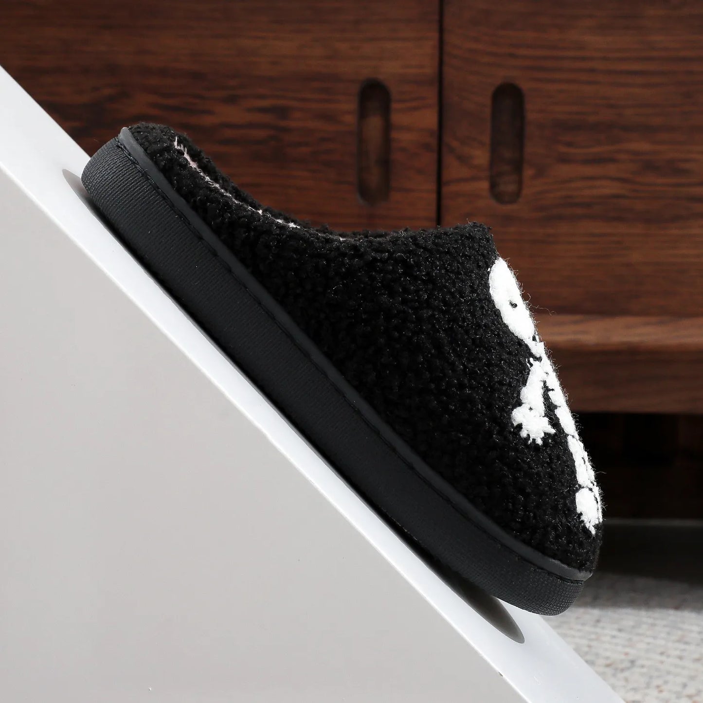 Halloween Embroidered Skull & Ghost Plush Cotton Slippers – Cozy Unisex Indoor Slippers