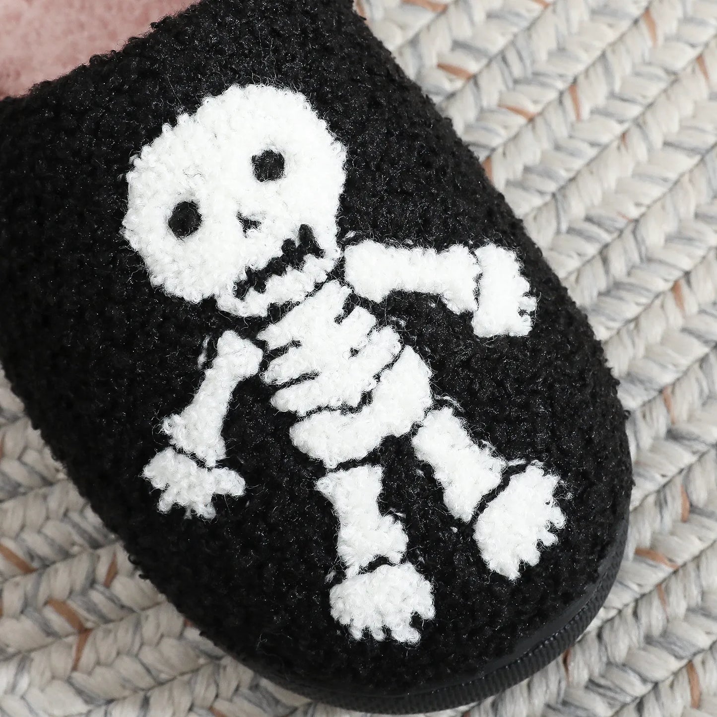 Halloween Embroidered Skull & Ghost Plush Cotton Slippers – Cozy Unisex Indoor Slippers
